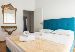 Super Paradise Apartments