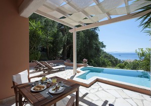 The Cottage, Kaminaki, Katavolos, Corfu. Short walk toKaminaki beach.
