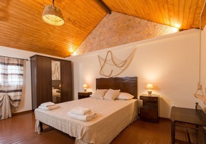 The Neighborhood- Maisonette 2