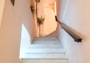 The Old Mansion | Four People Apartment