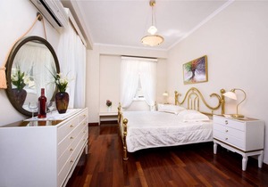 The Old Mansion Three Bedroom Apartment