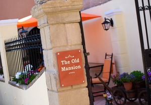 The Old Mansion | Three People Apartment
