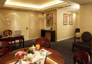 Theoxenia House Hotel
