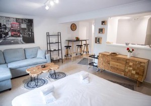 Thessaloniki Center Small Studio Apartment