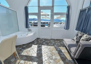 Thirassia Paradise Suites
