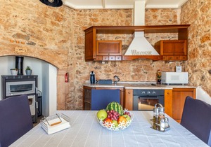 Thrapsano House at Iraklion Crete for up to 8 Persons