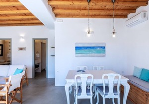 Three independent traditional sea view houses