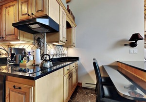 🌲Timberline 317 Studio Loft Deluxe ~ Hot Tub~Pool~WiFi~Ski-in/out~Local Shuttle🌲 in Snowmass Village