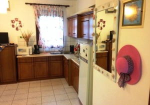 Traditional Villa with Wifi and Air Conditioning at only 150m from the Beach !