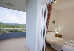 Traditional Villa with Apartements in Olive Grove