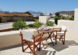 Tsakanos Home