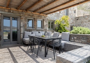 Two Bedroom Beachfront Maisonette by Ammoa Feelgood Boutique Houses