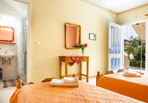 Tzivras Studio Apartment