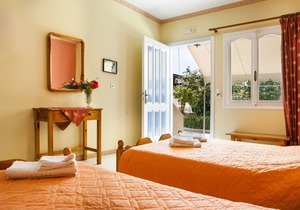 Tzivras Studio Apartment