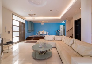 Uranus Deluxe SeaFront Villa, a Secluded Gem