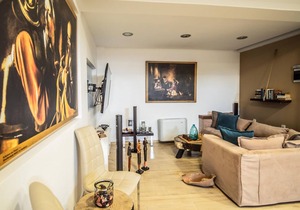 Vacationers of all ages will feel right at home in this great vacation home, which has been very tas