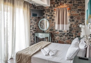 Vacationers of all ages will feel right at home in this great vacation home, which has been very tas