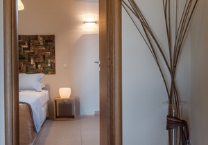 Vila Hibiscus in Spilia Village with Heated Pool