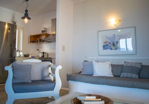 Villa 110 m2 in Agia Irini, walking distance to beach with pool access, 7 guests