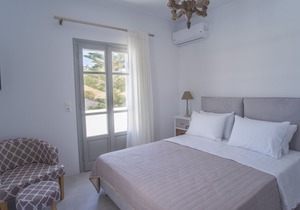 Villa Agia Irini Cove 3 with common pool for only 3 villas