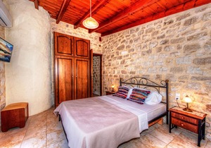 Villa Andriana - Traditional Luxury