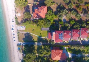 Villa Argo 2 - Beachfront, Big gardens, Location!