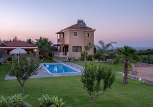 Villa David 5 bedroom villa with a heated pool