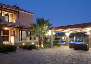 Villa David 5 bedroom villa with a heated pool