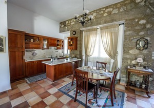 Villa Near The Beach (125m²) 2-7 Guests