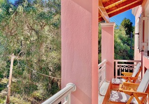Villa Ourania - Studio 4 garden view