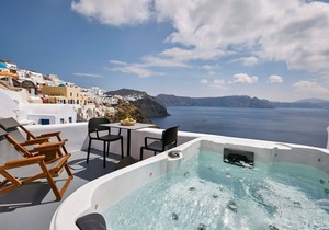 (w) Executive Cave Villa with Outdoor Hot Tub