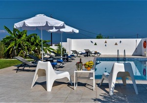 Xenos Villa 4 - Luxury Villa With Private Swimming Pool Near The Sea