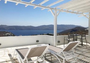 Yakinthos Residence
