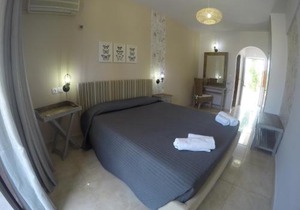 Yianna Studios