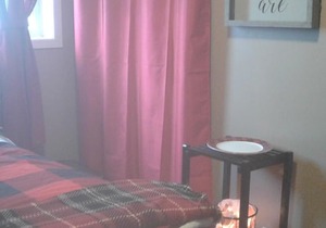 You're Always Home 2 - Double Bed and Continental Breakfast in Edmonton