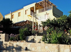 Garden | Drapanos