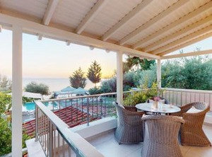 Acrotel Athena Villa | Elia Nikitis
