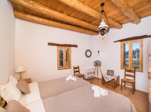 Aradena Traditional | Aradena