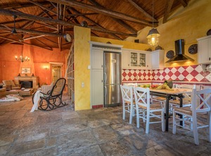 Bratis Holiday | Kallithea