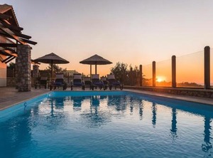 Butterfly Villa | Theologos
