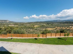 Butterfly Villa | Theologos