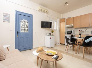 Flora Maisonettes | Lakka