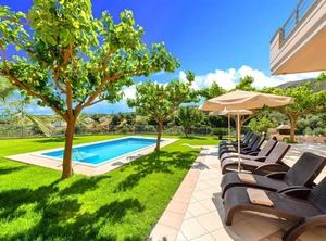 Holiday Tavronitis Persons Bedrooms | Dempla