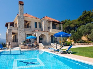 Holiday Vlacheronitissa Persons Bedrooms | Polemarchi