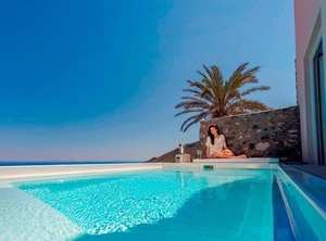 Santorini | Finikia