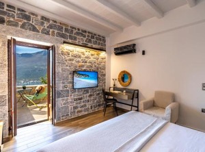 Porto Boutique Hotel | Karavostasi