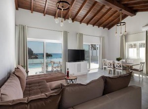 Villa Alonaki Bay | Chalikounas