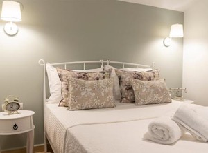 Villa La | Kalyvia Varikou