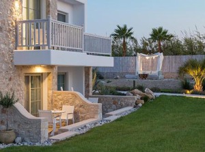 White Pearls | Kos Town