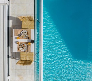 Cyano Hotel 